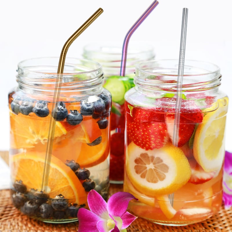 Produits inox : 3 Cocktails colorés avec des fruits frais coupés avec 3 pailles en inox 